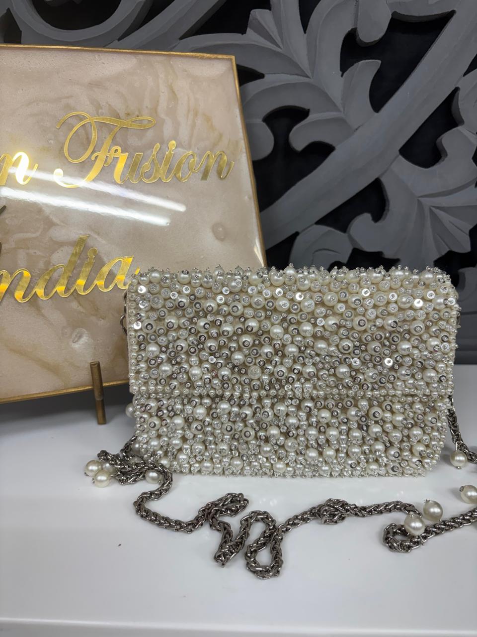 White Pearl Hand Clutch Bag